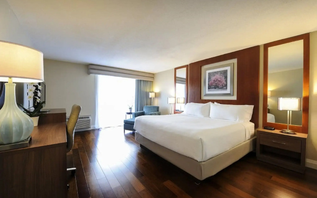 Holiday Inn Niagara Falls - By The Falls by IHG