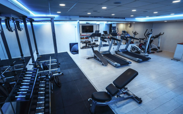 Best Western Regency Suites