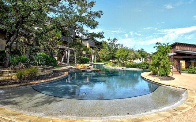The Reserve at Lake Travis Cabin #4