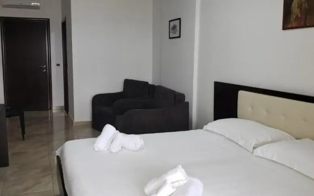 Hotel Pirro