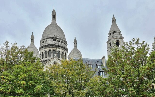 Montmartre, With an Amazing View Over Paris !