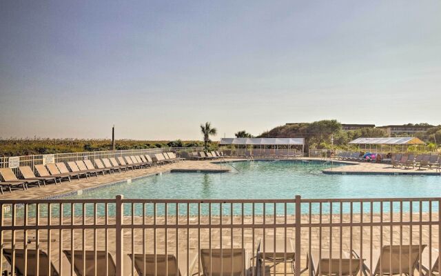 Hilton Head Island Resort Condo - Steps to Beach!