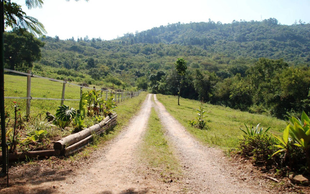Hamilton Parks Country Lodge