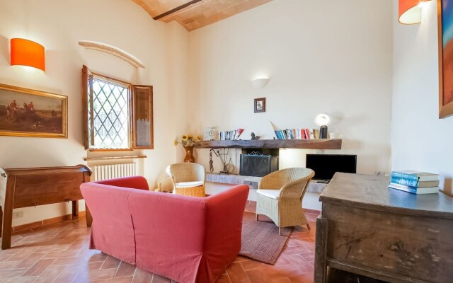 Farmhouse With Swimming Pool in Poggibonsi