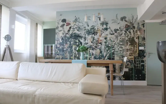 Stunning Clifton Flat in Amazing Central Location