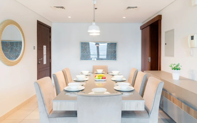 8 Boulevard Walk by Maison Privee