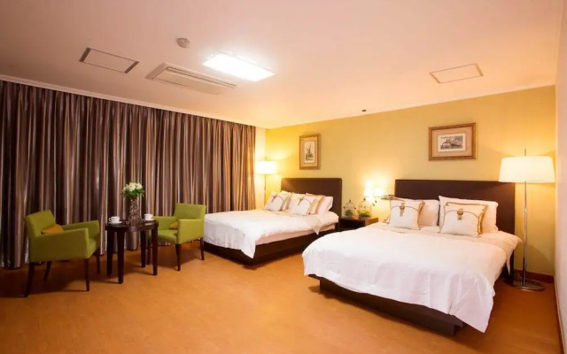 Yujin Hotel