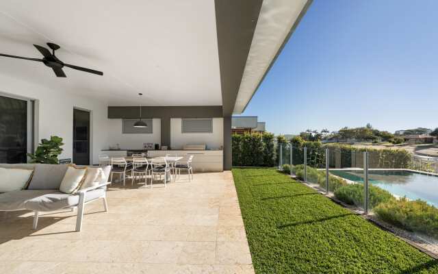 Luxe Family Entertainer on Canal  Private Pool