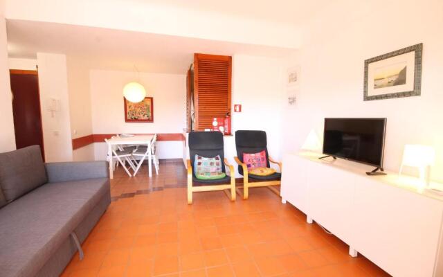 Sunny and Cozy Apartment, Lago Azul by Trip2Portugal
