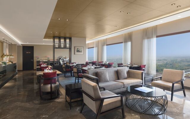 Hilton New Delhi Noida Mayur V