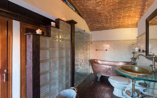 Casa de los Reyes By HMC