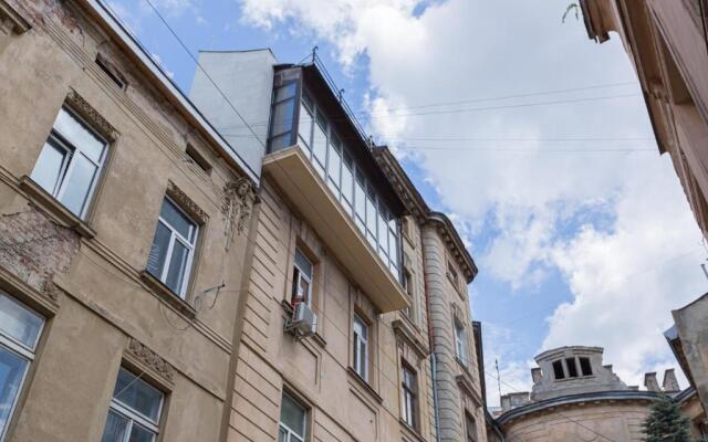Apartament on Danylyshyna street