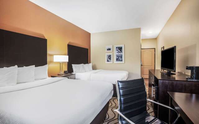 La Quinta Inn & Suites by Wyndham Beeville