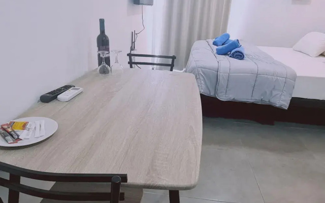100 AN - Napa Living 16