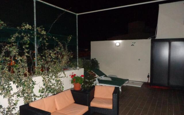 Lovely Penthouse With Private sun Terrace Between Valletta and Sliema