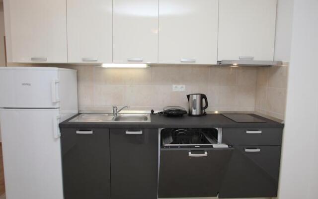 Villa Iris Apartments