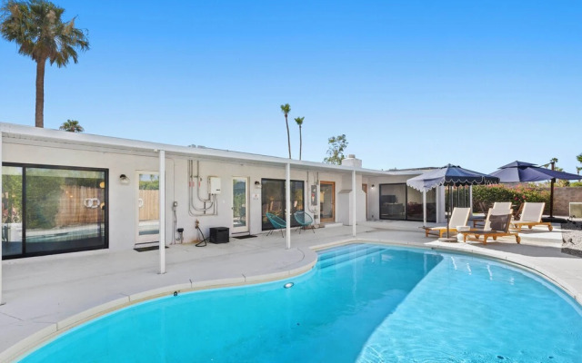 Aurora Oasis Stylish 4 BDR