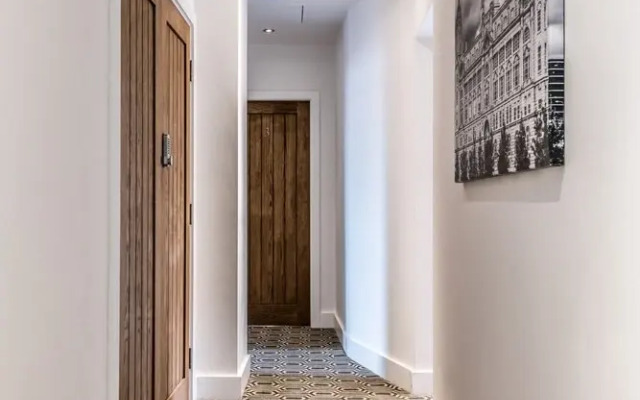 Prestige STAY Aparthotel - 42 Stanley Street Party Apartments