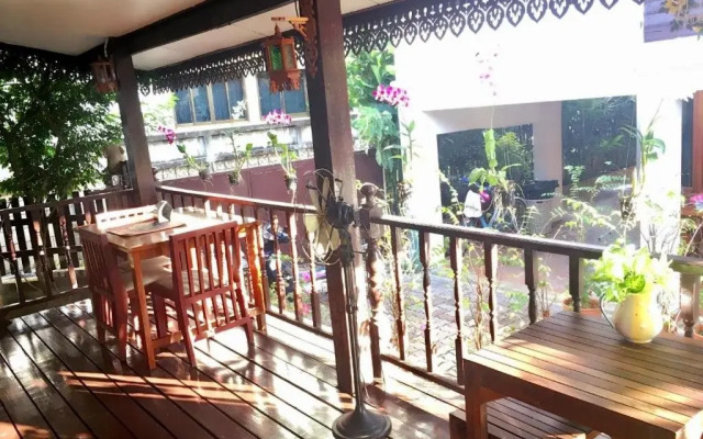 The House Boutique Hostel