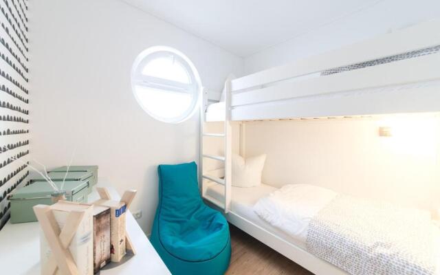 Komfort-Hausboote am Naturhafen Krummin