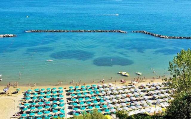 MarcheAmore - Il Passaggio Segreto, luxury loft with private courtyard