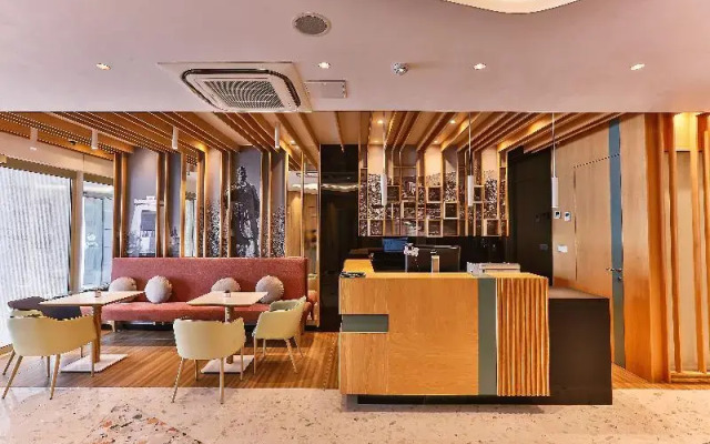 Carine Hotel Centar