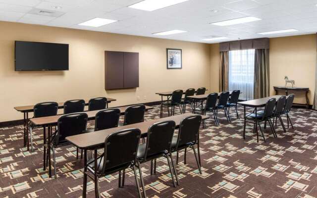 Comfort Suites Odessa near University