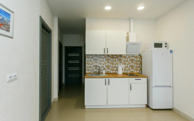 Apartment Sakvoyazh on Listopadnaya