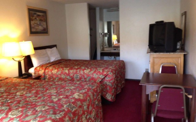 Hometown Inn & Suites