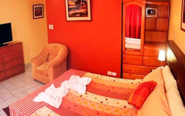 La Posada de Lobo Hotel & Suites
