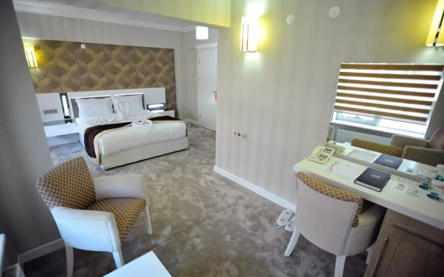 Kast Mahall Hotel