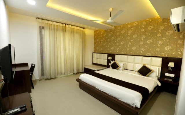 OYO 8095 Hotel Taj Castle