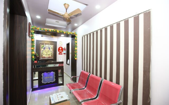 OYO 7810 Keshiv Galaxy Inn
