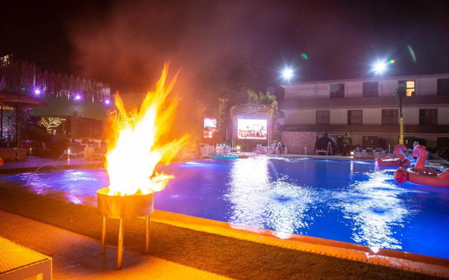 Mabrouk Hotel And Suites