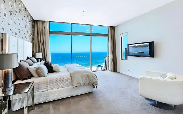 Artique Surfers Paradise