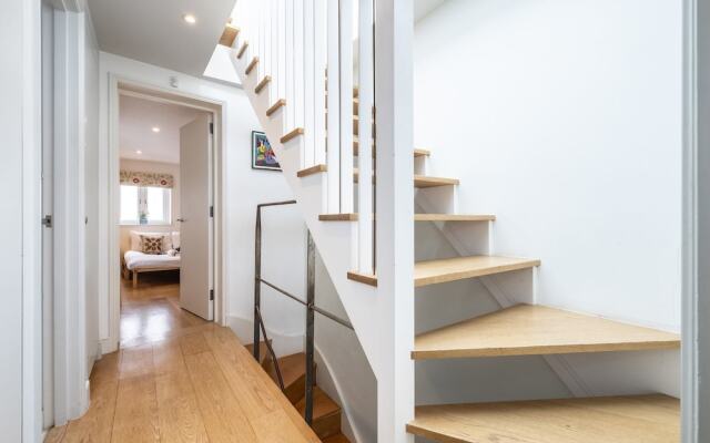 The Stunning Kenway Road House - AJE