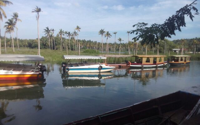 Kayaloram resort