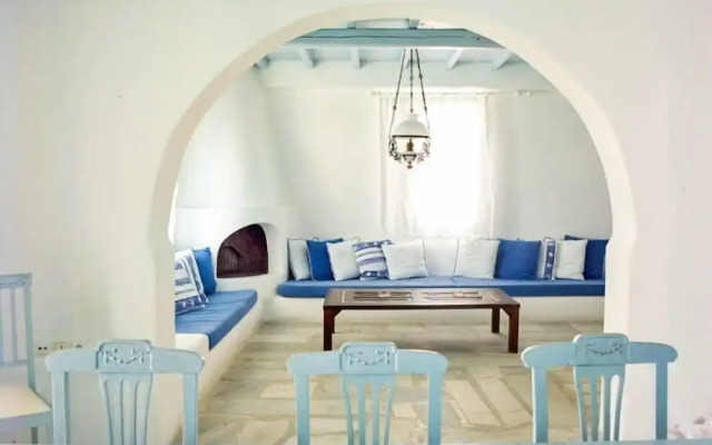 Villa Adonis