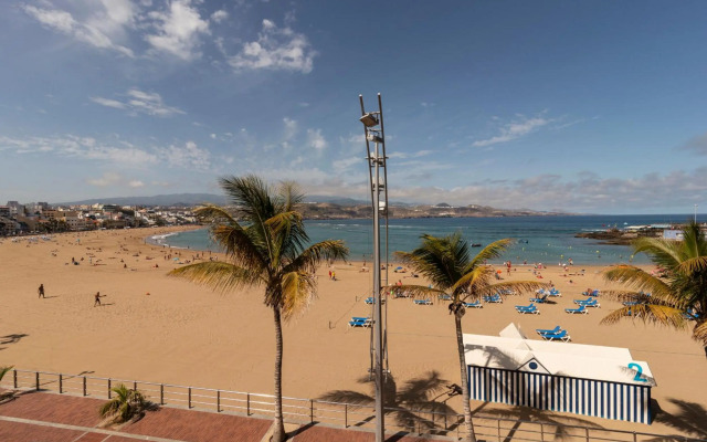 Lightbooking Livian Suites Las Palmas