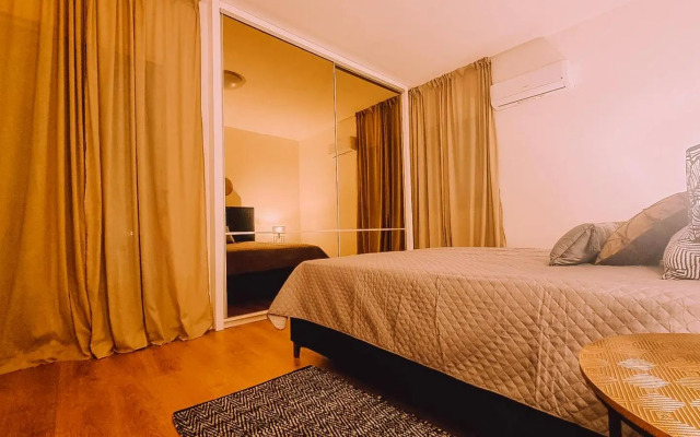 Newly Renovated Super-Chic Apartment