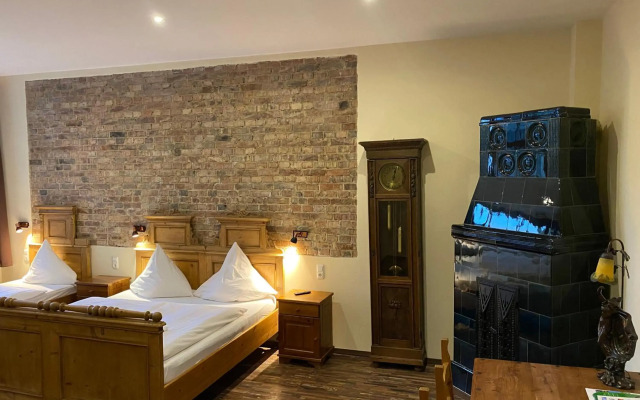 Hotel Avalon