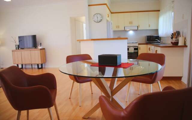 The Club Motel and Apartments