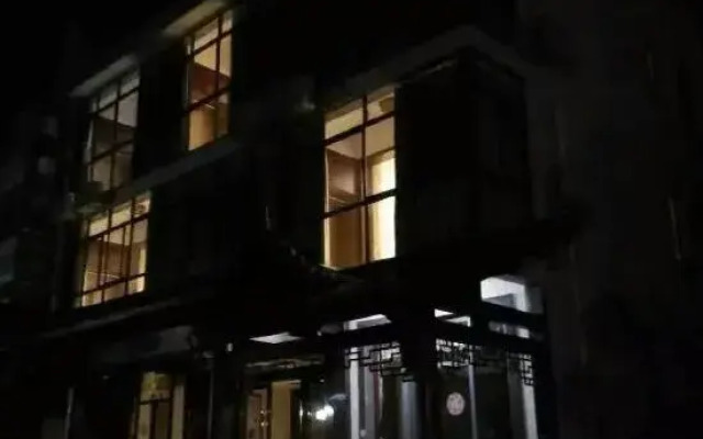 Huluci Xiyingge Farmhouse