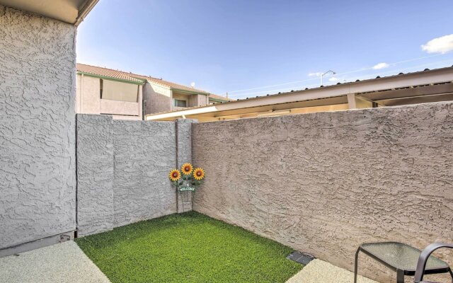 Arizona Condo w/ Community Pool & Hot Tub