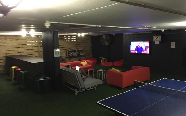 Maxmee Resort (formally Surfers Paradise Backpackers)