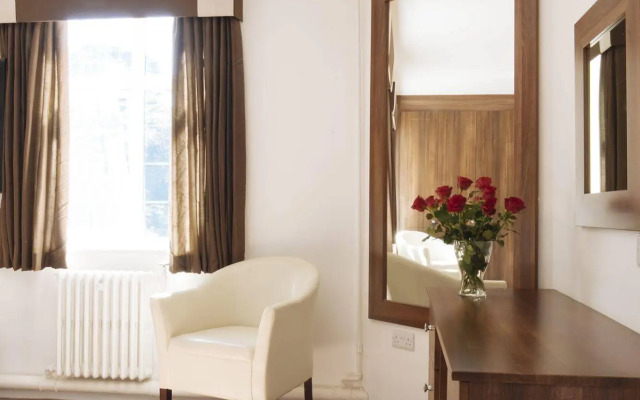 The Yenton Hotel
