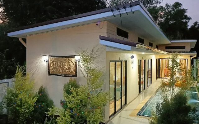 Saendee Pool Villa
