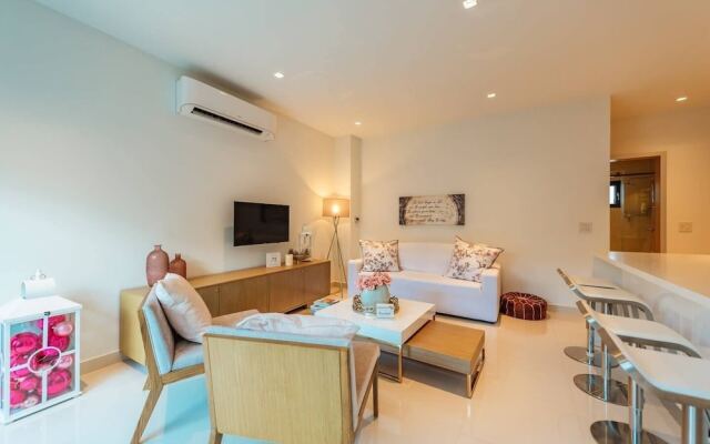 Waykiri Luxury Apartment, Unit A-13