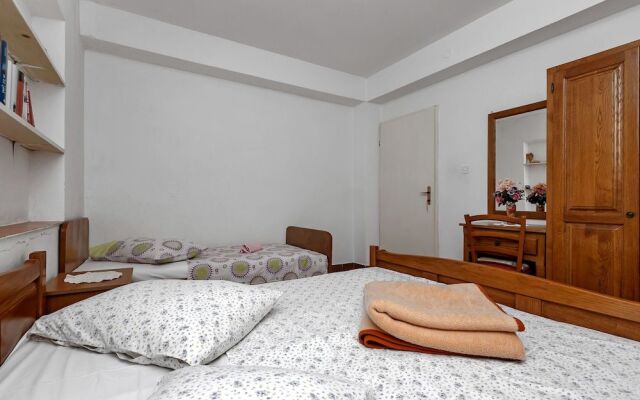 Apartments Robinzon Milivoj