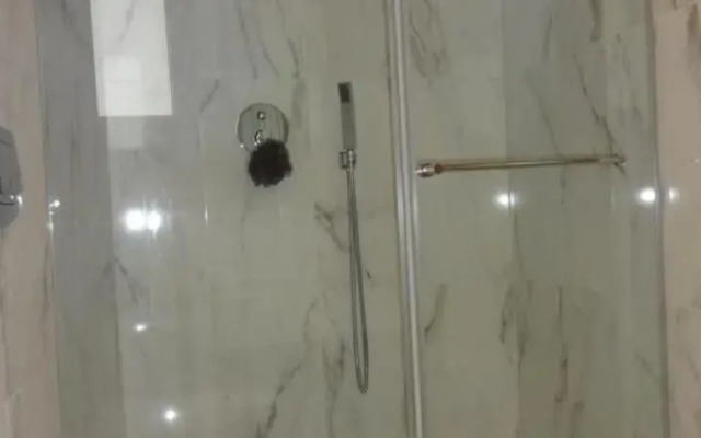 Esther Hamalka – Luxury 3 Bedroom and Balcony